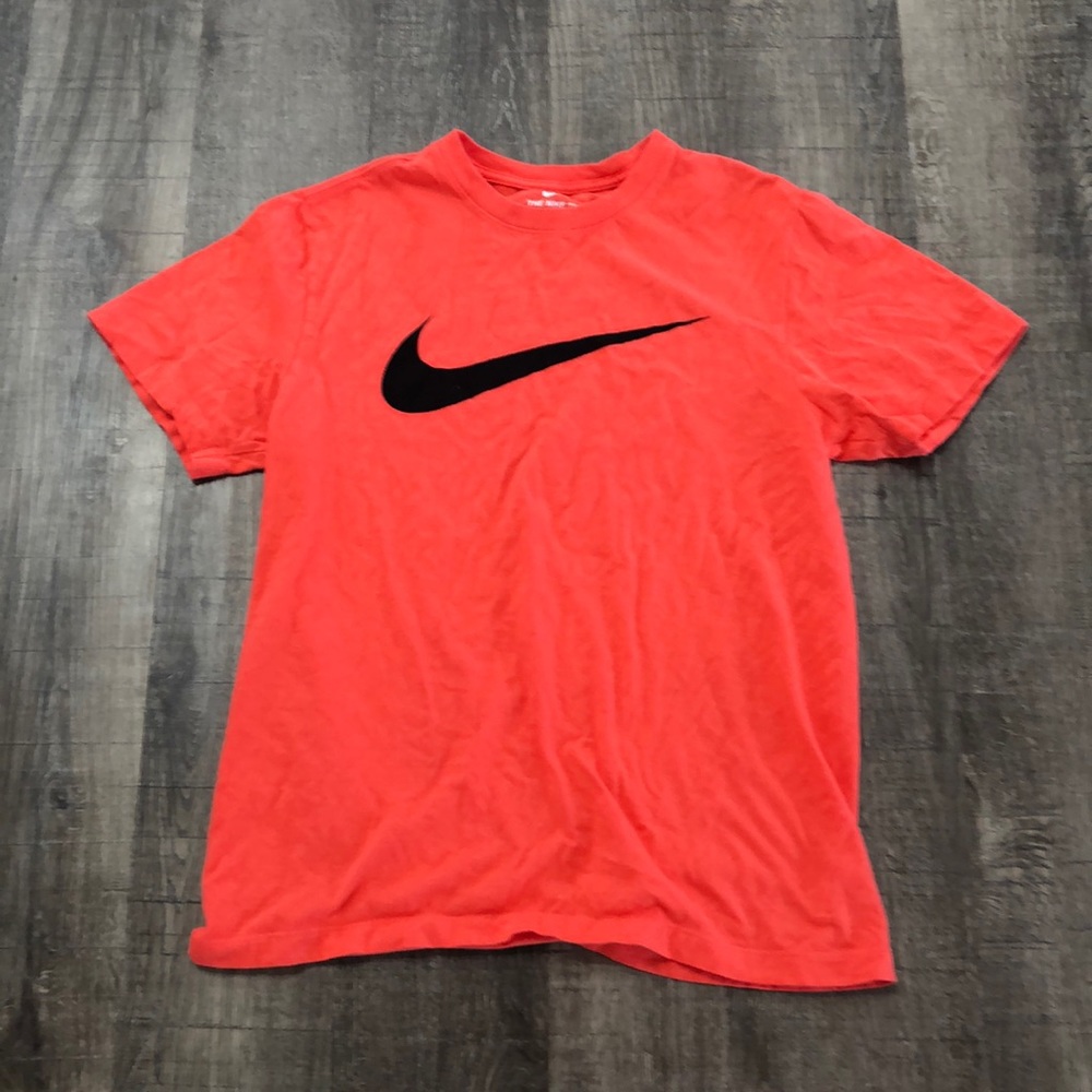 Mens Coral Nike T-Shirt
